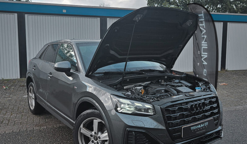 
								AUDI Q2 Black Edition 35 TFSI s-tronic full									